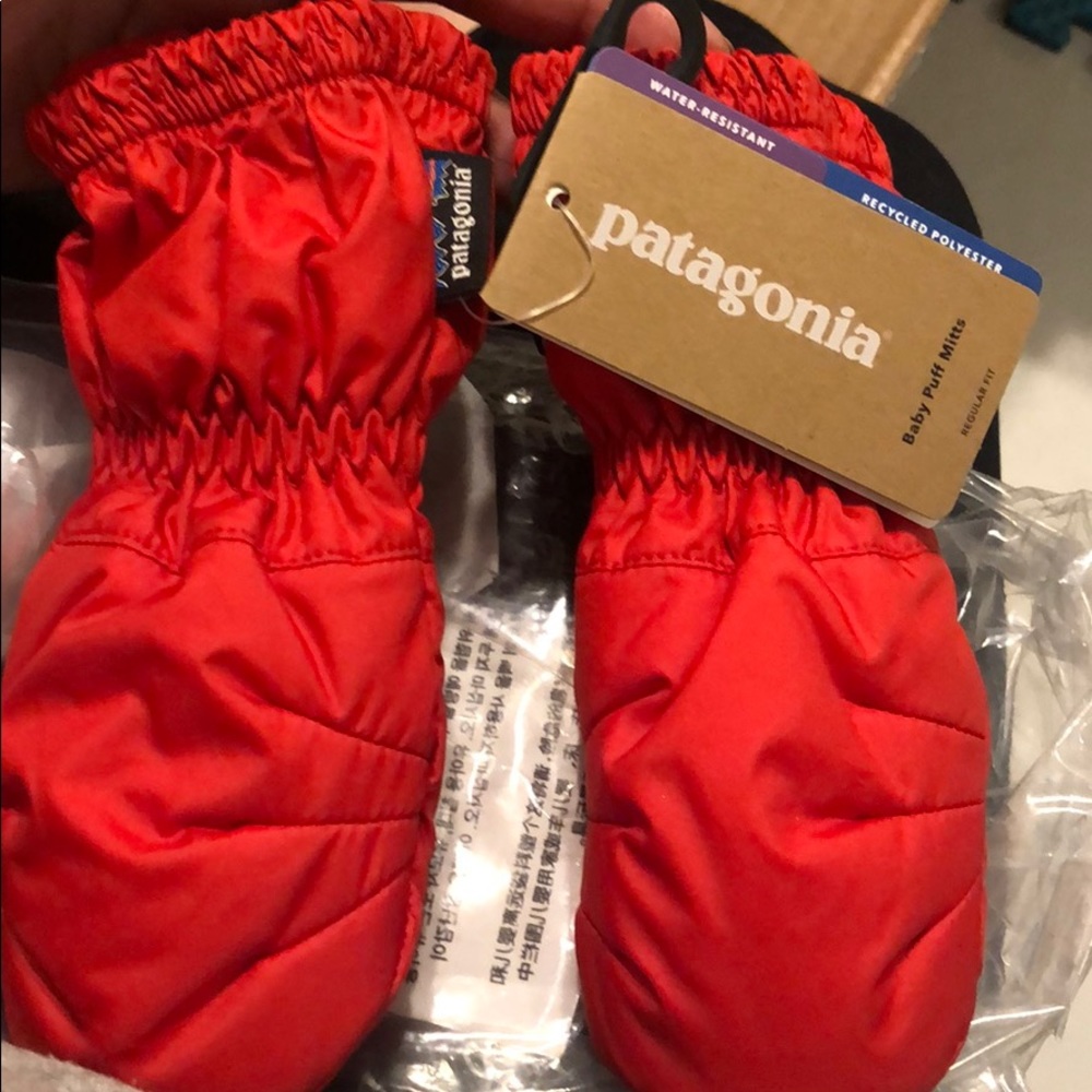 Patagonia baby mittens